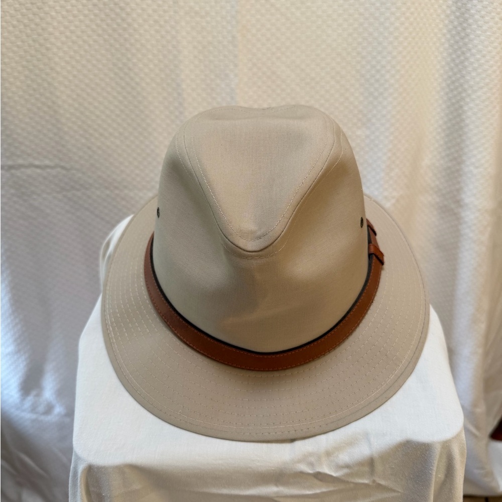 London Fog Tan Fedora with Dark Band